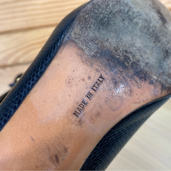 Salvatore Ferragamo Black Leather Classic Low Heels Pumps Slip-on Women's 7 US - Picture 11 of 11